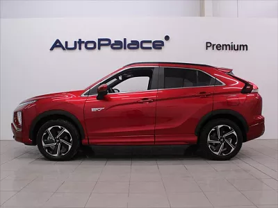 Mitsubishi Eclipse Cross 2,4 PHEV AWD Instyle Kamera LED 138 kW automat červená