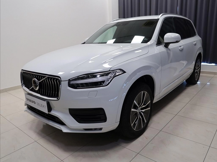 Volvo XC90 2,0 B5 AWD AUT Momentum 173 kW automat bílá