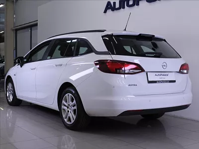 Opel Astra 1,5 CDTi Záruka 70tkm. VÝPRODEJ 77 kW bílá