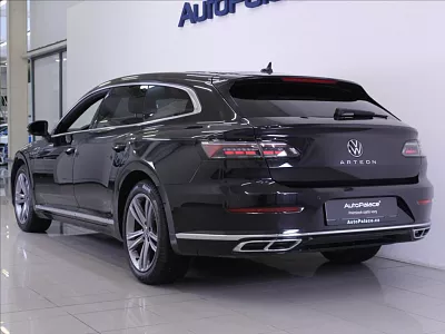 Volkswagen Arteon Shooting Brake 2,0 TDi AT R-Line 5L-Zár.23tkm. 110 kW automat černá