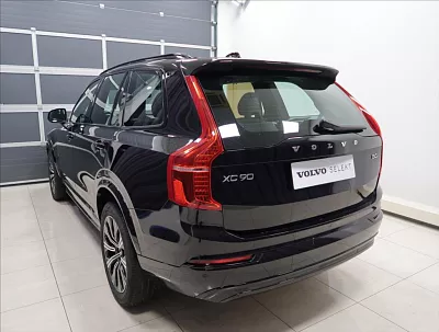 Volvo XC90 2,0 B5 AWD AUT Plus Bright 173 kW automat černá