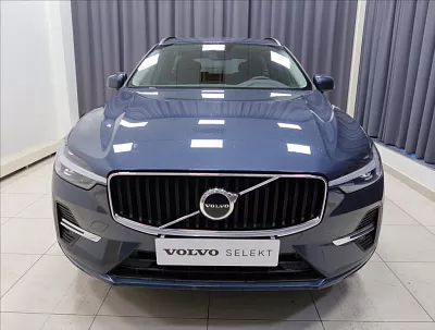 Volvo XC60 2,0 B4 FWD Core AUT 145 kW automat modrá