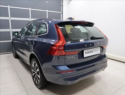 Volvo XC60 2,0 B4 FWD Core AUT 145 kW automat modrá