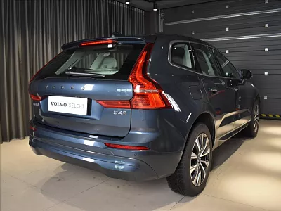 Volvo XC60 2,0 B4 AWD BLIS,Bezklíč 145 kW automat modrá