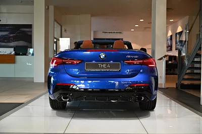 BMW M440i xDrive Convertible 275 kW automat M Portimao Blue