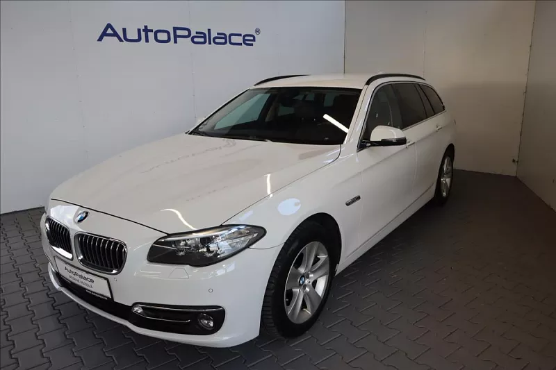 BMW 5 2,0 525d xDrive Luxury Line 160 kW automat biela