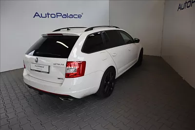 Škoda Octavia 2,0 TDI RS 135kW WEBASTO! 135 kW automat biela