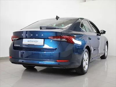 Škoda Octavia 1,5 TSi 110kW Style+ 17tkm. 110 kW modrá