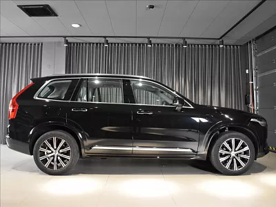 Volvo XC90 2,0 B5 AWD Plus Bright BLIS 173 kW automat černá