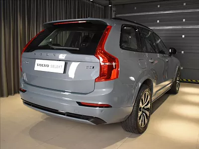 Volvo XC90 2,0 B5 AWD Plus Dark BEZLKLÍČ 173 kW automat šedá