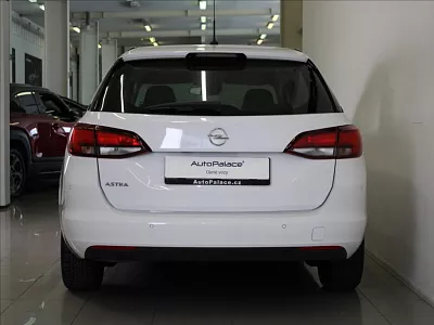 Opel Astra 1,5 CDTi Záruka 67tkm. 12/2021 77 kW bílá