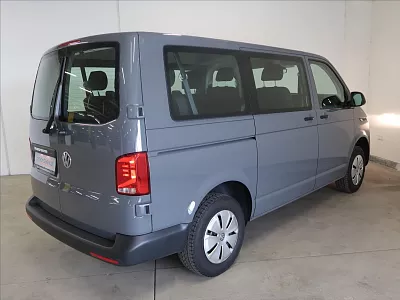 Volkswagen Transporter 2,0 TDI 81kW M/T 8.míst 1.maj 81 kW šedá