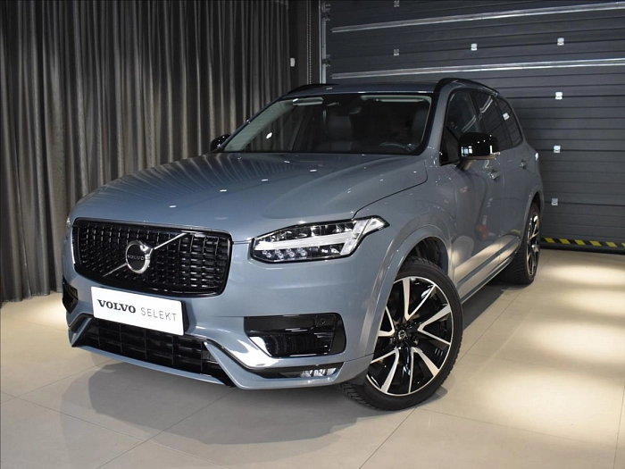 Volvo XC90 2,0 B5 AWD Plus Dark Tažné 173 kW automat šedá