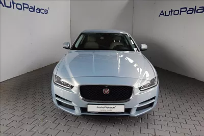 Jaguar XE 2,0 D 120KW PRESTIGE 120 kW modrá metalíza