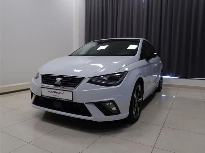 SEAT Ibiza 1,5 TSI 110 kW DSG FR 110 kW automat bílá