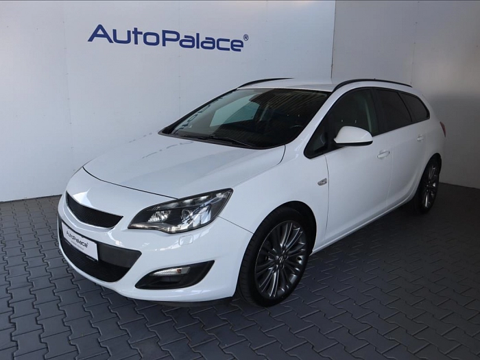 Opel Astra 2,0 CDTi 121kW Sports Tourer 121 kW biela