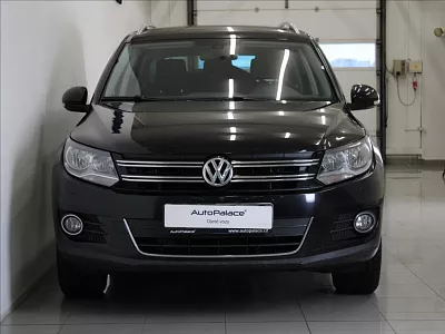 Volkswagen Tiguan 2,0 TDi 4x4 MT Highline TAŽNÉ 103 kW černá