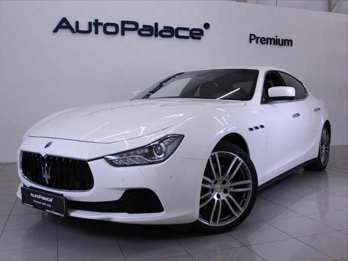 Maserati Ghibli 3,0 S 302kW Ventilace H/K ČR 302 kW automat bílá