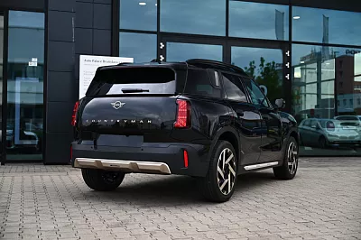 MINI MINI COOPER COUNTRYMAN 125 kW automat Midnight Black II