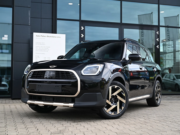 MINI MINI COOPER COUNTRYMAN 125 kW automat Midnight Black II