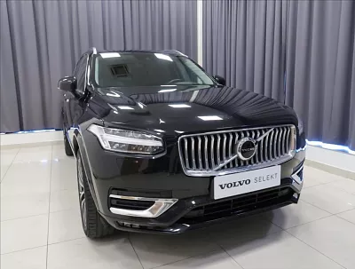 Volvo XC90 2,0 B5 AWD AUT INSCRIPTION 173 kW automat černá