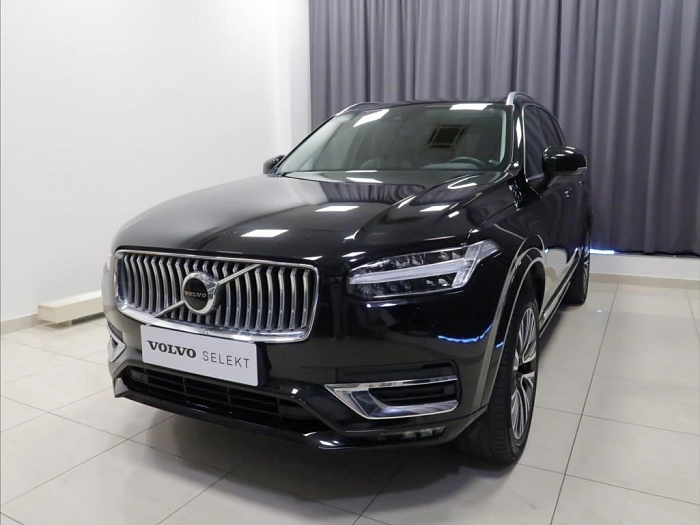 Volvo XC90 2,0 B5 AWD AUT INSCRIPTION 173 kW automat černá