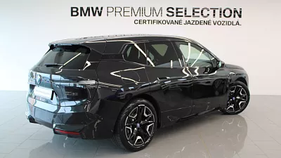 BMW IX M60 xDrive 397 kW automat Black Sapphire Metallic