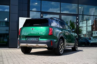 MINI MINI COOPER COUNTRYMAN 125 kW automat British Racing Green IV