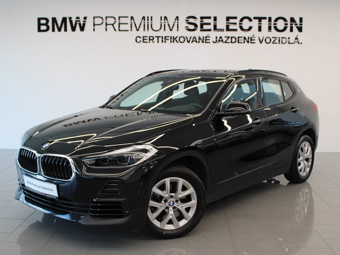 BMW X2 xDrive20i 141 kW automat Black Sapphire Metallic