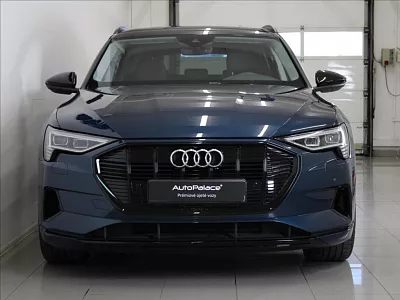 Audi e-tron 0,1 55 300kW Quattro 31tkm.ČR 300 kW automat modrá