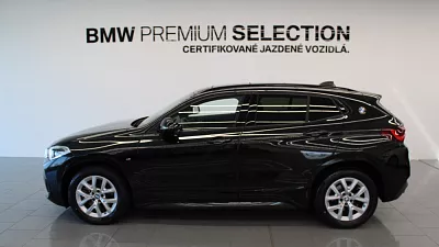 BMW X2 xDrive20d 140 kW automat Black Sapphire Metallic