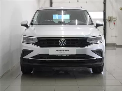 Volkswagen Tiguan 1,5 TSI 110 kW DSG Life 5L-Zár 110 kW automat šedá