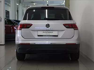 Volkswagen Tiguan 1,5 TSI 110 kW DSG Life 5L-Zár 110 kW automat šedá