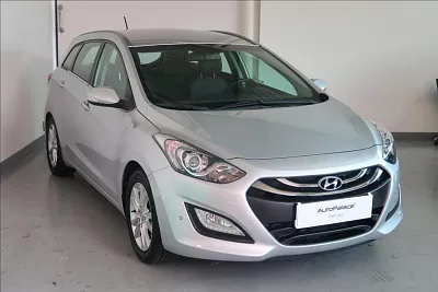 Hyundai i30 1,6 GDI STYLE 99 kW stříbrná metalíza