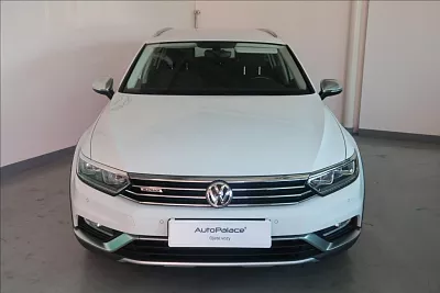 Volkswagen Passat 2,0 TDI 4MOTION DSG Alltrack 140 kW automat bílá