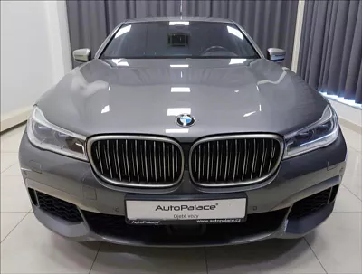 BMW 7 6,6 M760Li xDrive V12 610PS 448 kW automat šedá