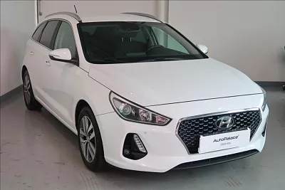 Hyundai i30 1,6 CRDi Style DCT kombi 81 kW automat bílá