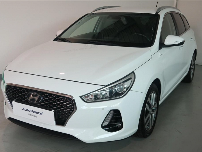 Hyundai i30 1,6 CRDi Style DCT kombi 81 kW automat bílá