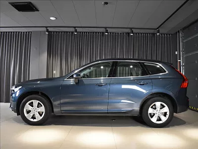 Volvo XC60 2,0 B4 AWD Core BLIS,bezklíč 145 kW automat modrá