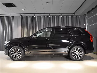 Volvo XC90 2,0 B5 AWD Plus Dark BLIS 173 kW automat černá