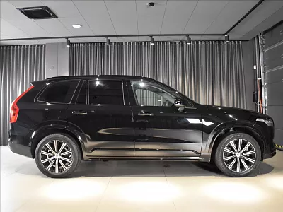 Volvo XC90 2,0 B5 AWD Plus Dark BLIS 173 kW automat černá