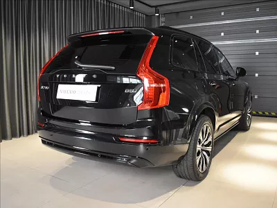 Volvo XC90 2,0 B5 AWD Plus Dark BLIS 173 kW automat černá