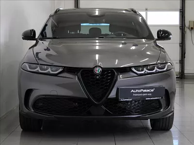 Alfa Romeo Tonale 1,5 E-Hybrid Veloce 21tkm.ČR 117 kW automat šedá