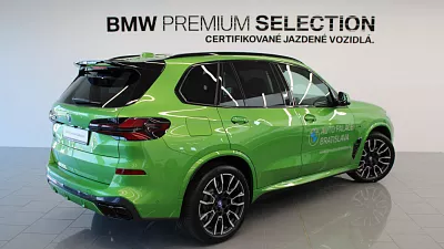 BMW X5 xDrive50e Individual 360 kW automat BMW Individual Java Green II Metallic