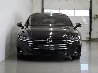 Volkswagen Arteon Shooting Brake 2,0 TDi DSG R-Line KAMERA ČR 110 kW automat černá