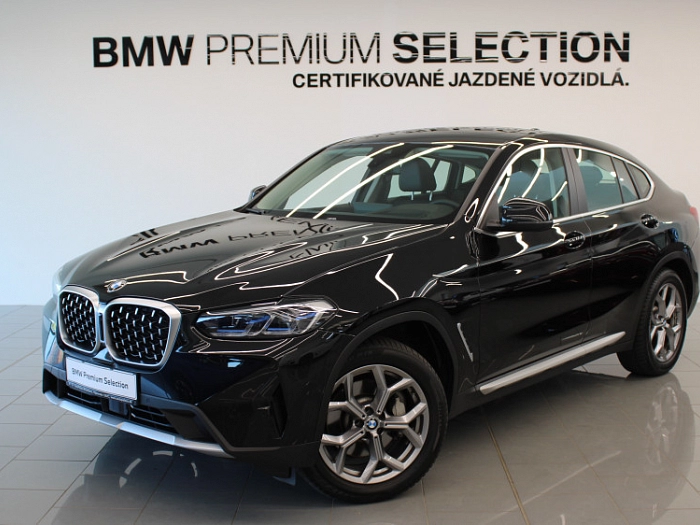 BMW X4 xDrive30i 185 kW automat Black Sapphire Metallic