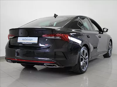 Škoda Octavia 2,0 TSi 245k.RS ACC Navi 12tkm. 180 kW automat černá