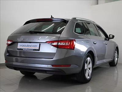 Škoda Superb 2,0 TDi DSG Style ACC Kam.NAVI 110 kW automat šedá