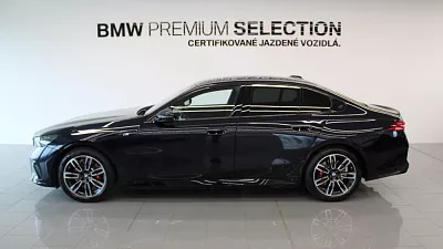 BMW 520d xDrive Sedan 145 kW automat M Carbon Black