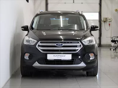 Ford Kuga 2,0 TDCi 4x4 AT Titan. TAŽNÉ 110 kW automat černá